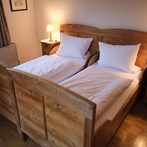 Standard Zimmer mit zwei Einzelbetten